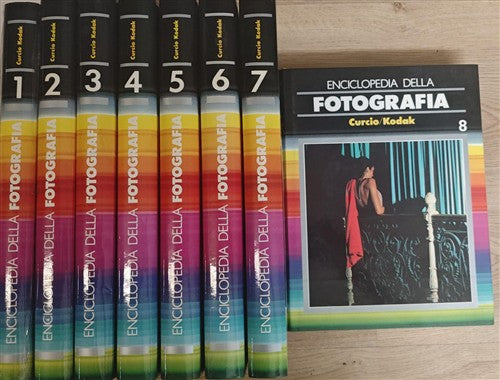 Enciclopedia Della Fotografia. Kodak 8 Volumi Antonello Manno Curcio 1983