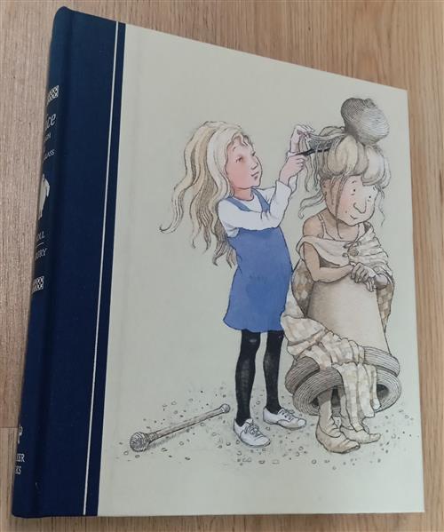 Alice Through The Looking Glass Lewis Carroll, Helen Oxenbury Walker Books Ltd